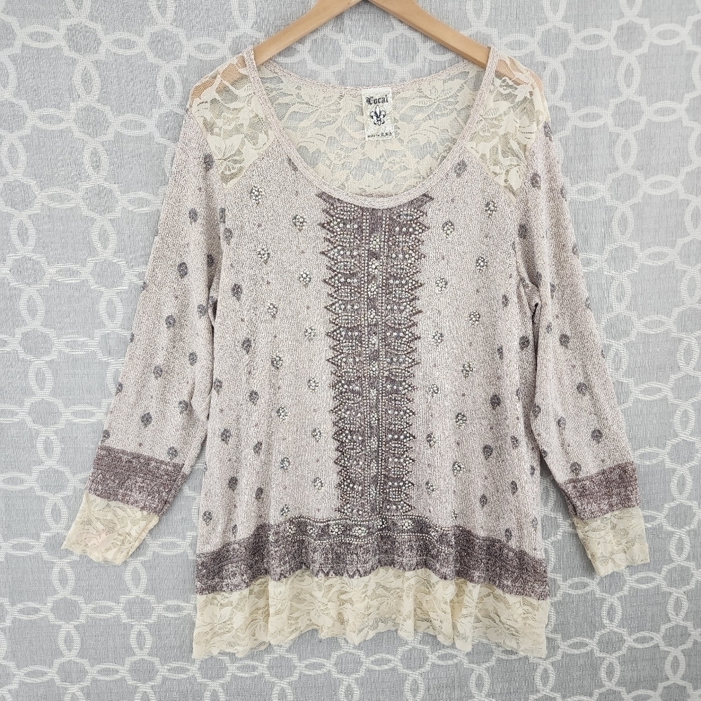 Vocal Lace Accent Top